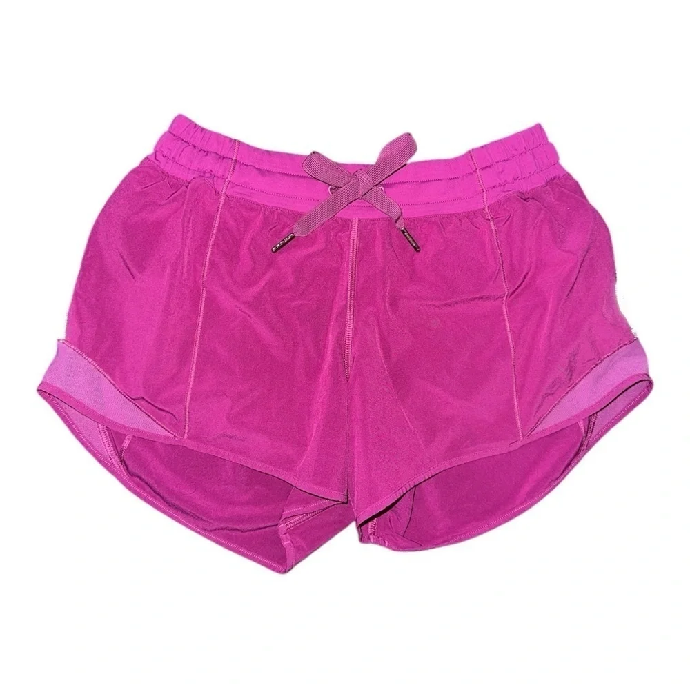 Lululemon Hotty Hot Low Rise lightweight Run Short Long 4” in Deep Fuchsia Sz 6